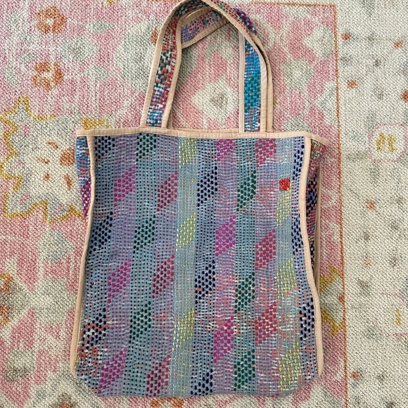 reversible vintage recycled sari tote - Picture 4 of 7